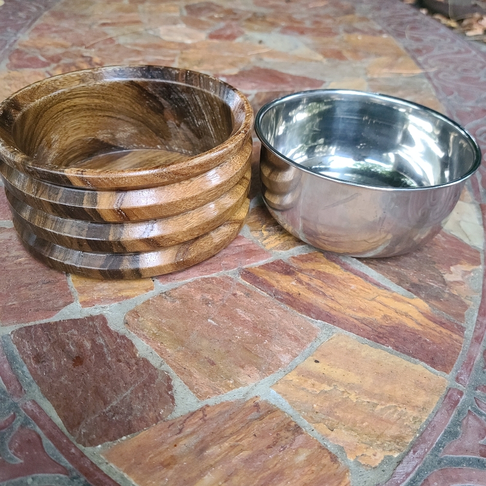 Pet bowl